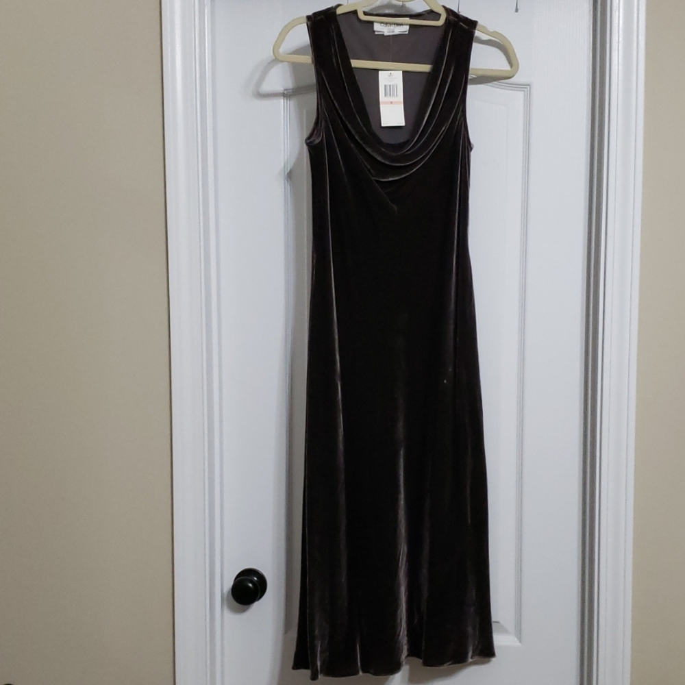 *NWT* CALVIN KLEIN Velvet Dress